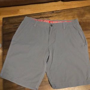 Under Armour flat front gray golf shorts size 38 GUC